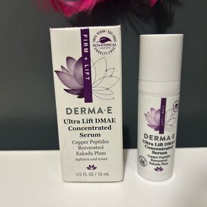 ⭐️ Derma E Ultra Lift DMAE Concentrated Serum